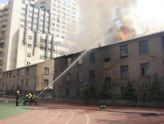 闷顶建筑火灾扑救